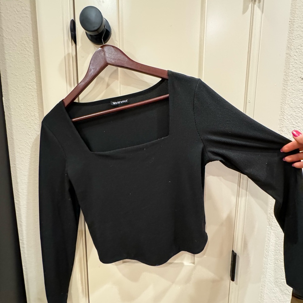 Simple black crop top!